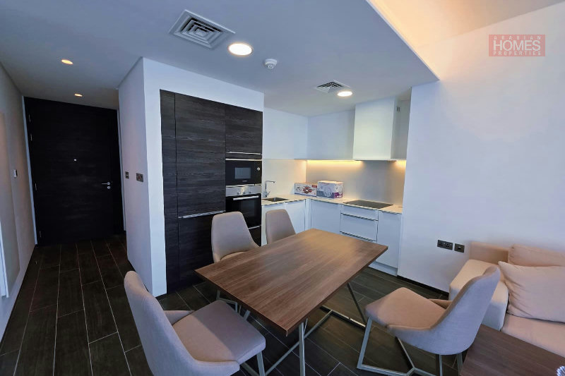 PET FREE BALCONY LAUNDRY & STORAGE AREA UNLIMITED INTERNET – Slide 24