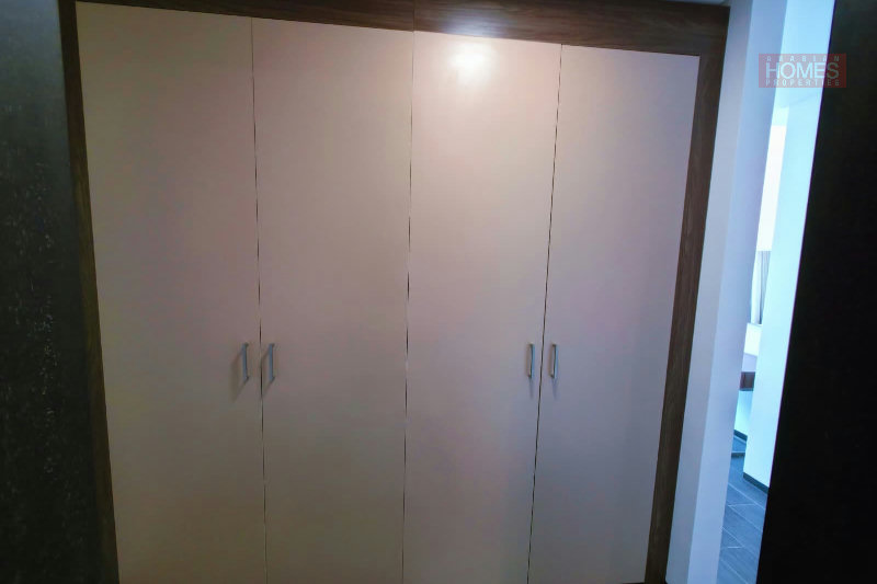 PET FREE BALCONY LAUNDRY & STORAGE AREA UNLIMITED INTERNET – Slide 12