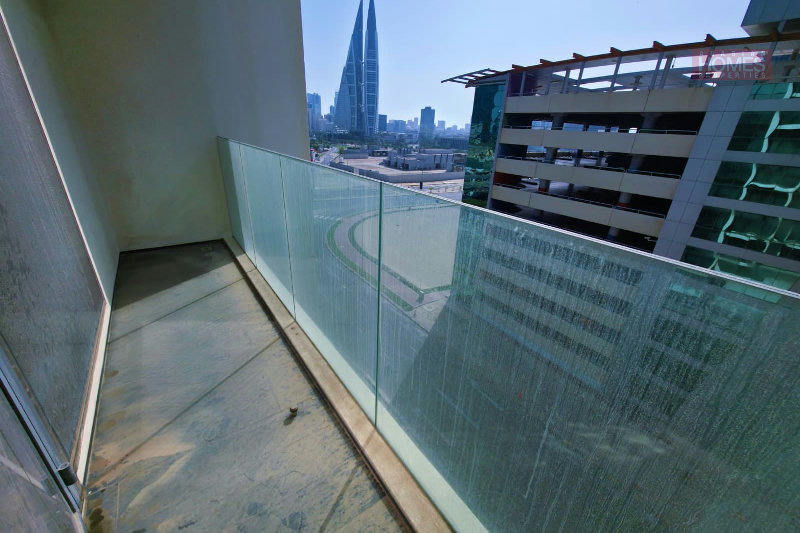 PET FREE BALCONY LAUNDRY & STORAGE AREA UNLIMITED INTERNET – Slide 11