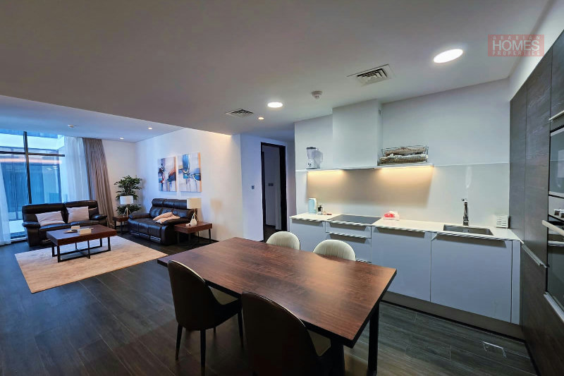 OFFER PRICE 2 SEAVIEW BALCONIES LAUNDRY/STORAGE ROOM – Slide 9