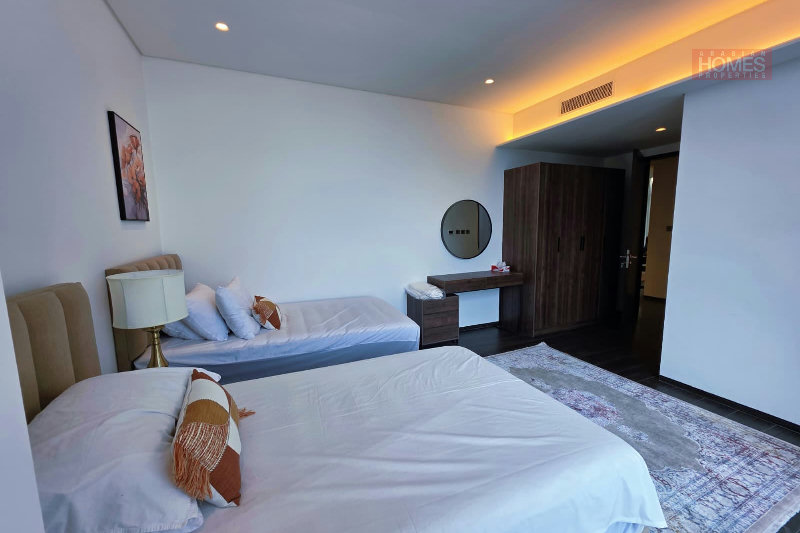 OFFER PRICE 2 SEAVIEW BALCONIES LAUNDRY/STORAGE ROOM – Slide 20