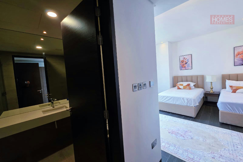 OFFER PRICE 2 SEAVIEW BALCONIES LAUNDRY/STORAGE ROOM – Slide 27