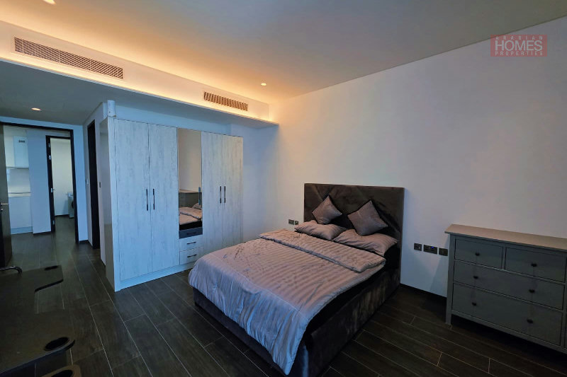 SEA VIEW BREEZES BALCONY PET FREE LAUNDRY & STORAGE ROOM – Slide 18