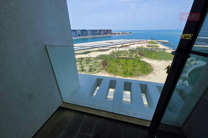 SEA VIEW BREEZES BALCONY PET FREE LAUNDRY & STORAGE ROOM – Slide 11