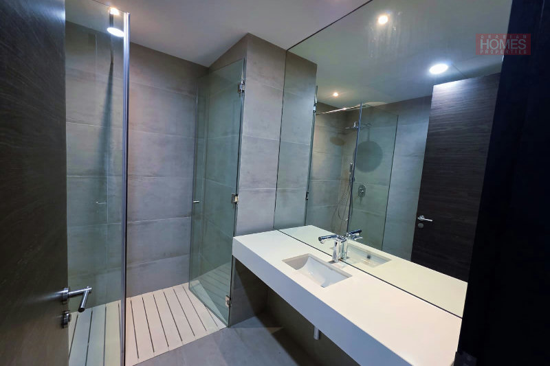 SEA VIEW BREEZES BALCONY PET FREE LAUNDRY & STORAGE ROOM – Slide 19