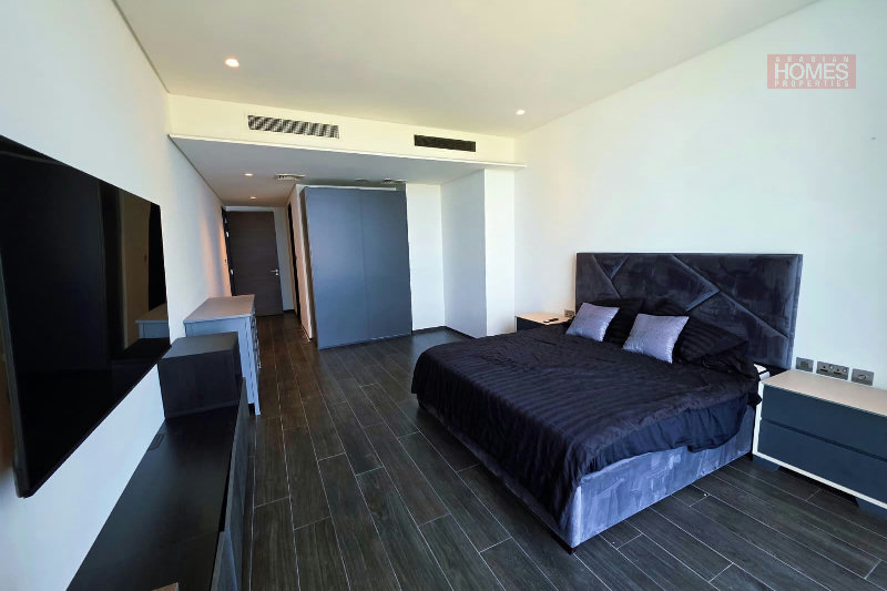 SEA VIEW BREEZES BALCONY PET FREE LAUNDRY & STORAGE ROOM – Slide 23