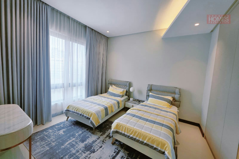 BRAND NEW BALCONY VIEW NEGOTIABLE LAUNDRY SPACE  – Slide 21