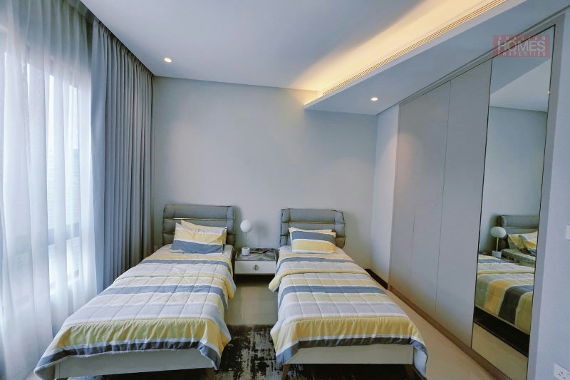 BRAND NEW BALCONY VIEW NEGOTIABLE LAUNDRY SPACE  – Slide 23