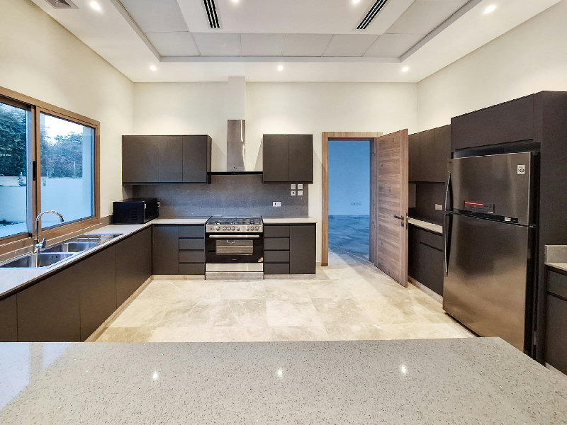 Brand New Villa with Swimming Pool – Slide 7