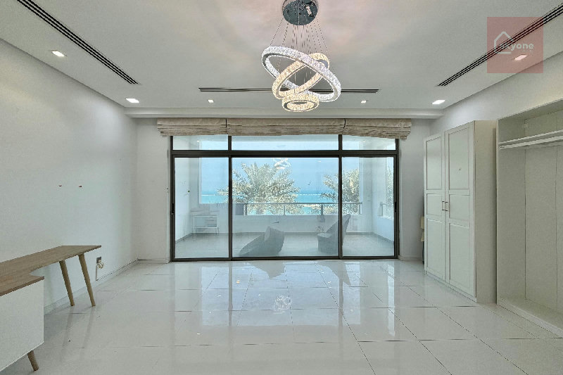 Luxury Seafront Villa | Private Beach & Jetty | Amwaj Island – Slide 8