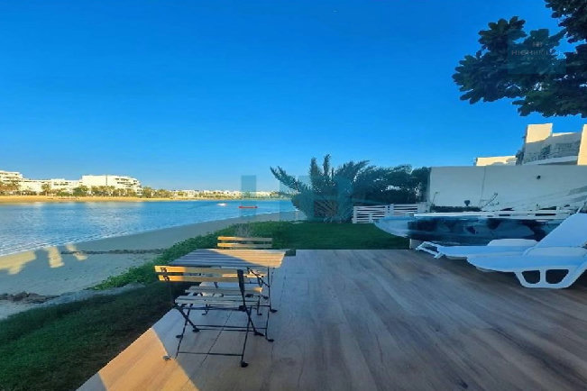 فيلا راقيه ع البحر في امواج  – Slide 14