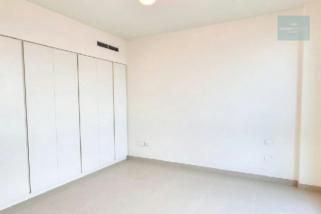 Best investment deal, rare price, and access to the beach. – Slide 4