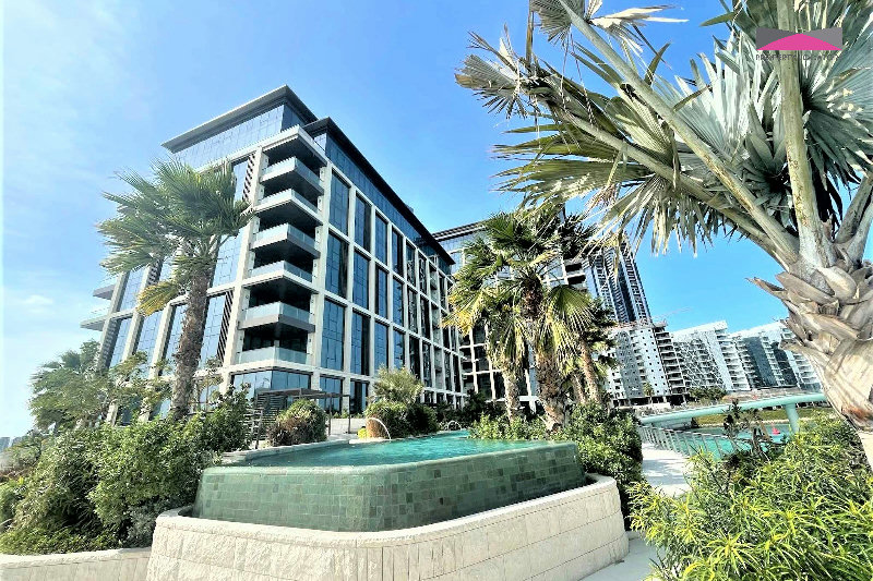 ULTRA MODERN | BRANDED | FIVE STAR LUXURY β Slide 1