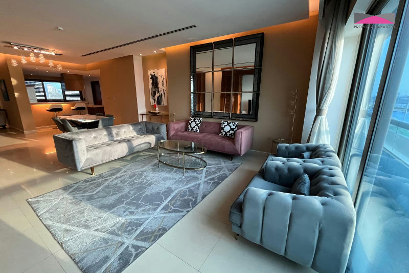 SPACIOUS | SEA VIEW | MAIDS ROOM β Slide 1