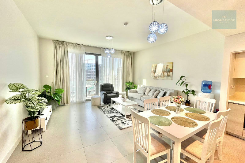 Modern Apartment w/ Direct Beach Access Near Mall – Slide 2