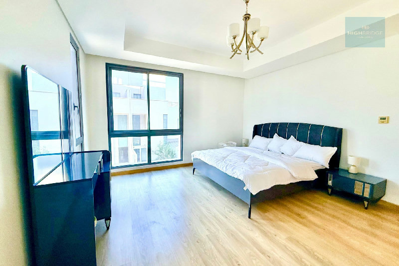 Freehold I New I Ready To Move I Spacious – Slide 9