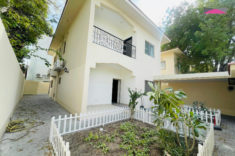 RENOVATED STANDALONE | BALCONY | GARDEN | – Slide 1