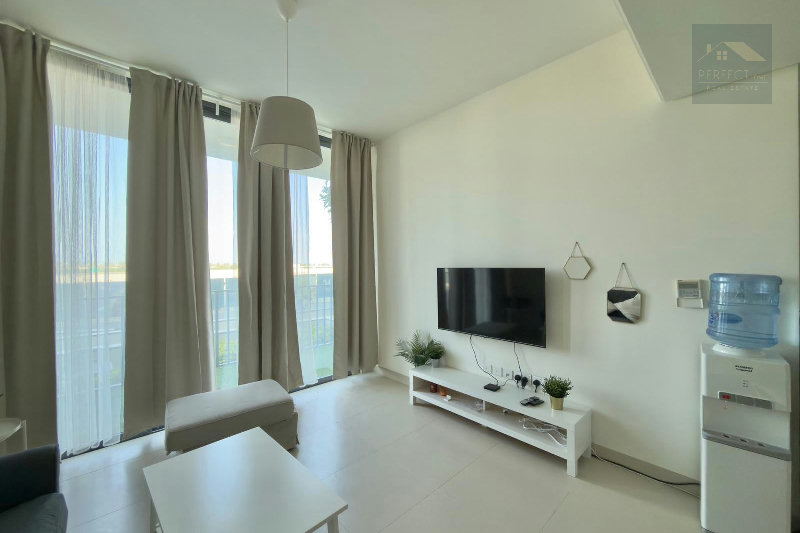 FREEHOLD | LUXURIOUS | BEACH ACCESS | CLOSE TO MALL – Slide 3