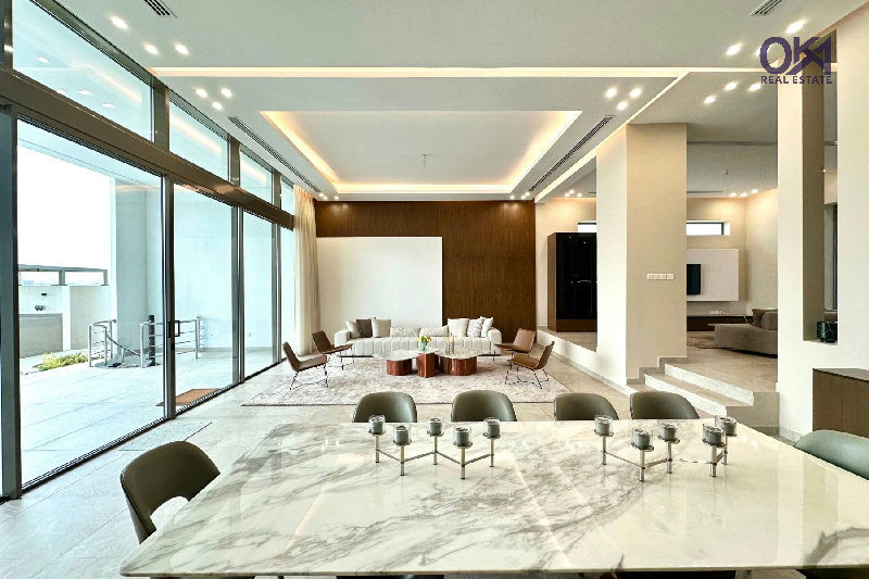 ULTRA LUXURY / FREE HOLD / WATERFRONT LIVING – Slide 6