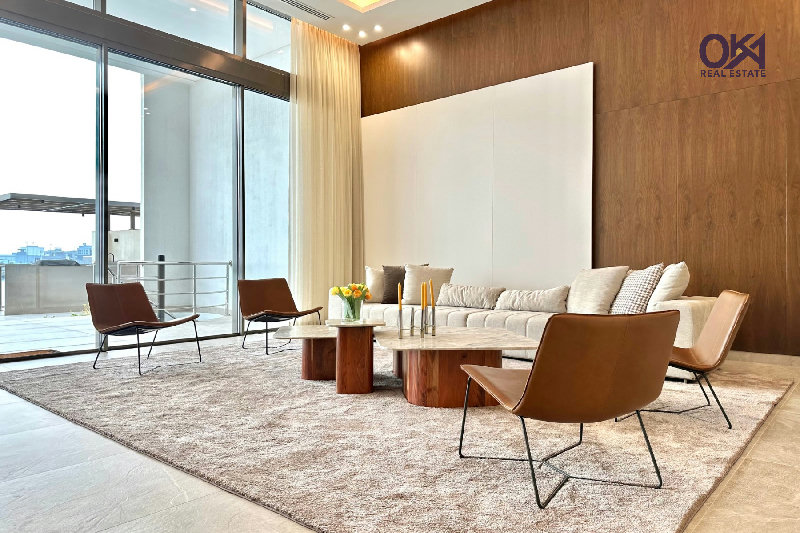 ULTRA LUXURY / FREE HOLD / WATERFRONT LIVING – Slide 7