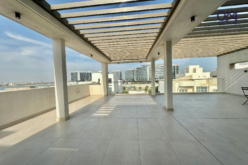 ULTRA LUXURY / FREE HOLD / WATERFRONT LIVING – Slide 16