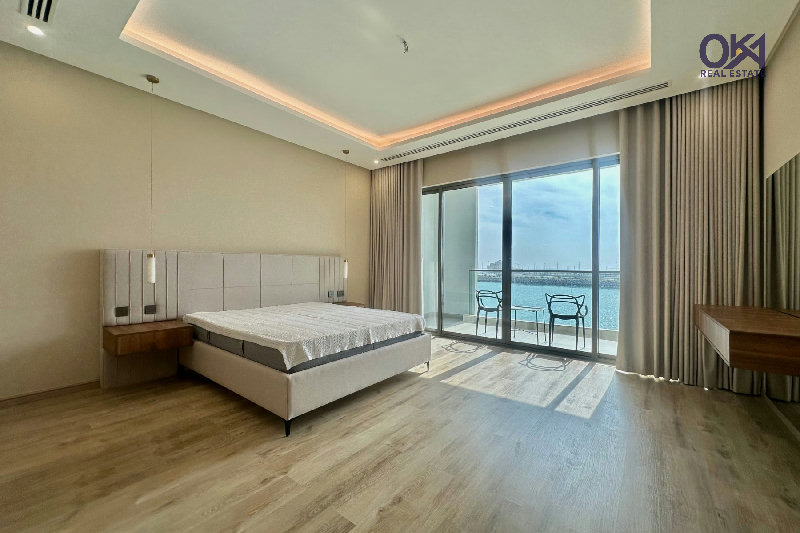 ULTRA LUXURY / FREE HOLD / WATERFRONT LIVING – Slide 15