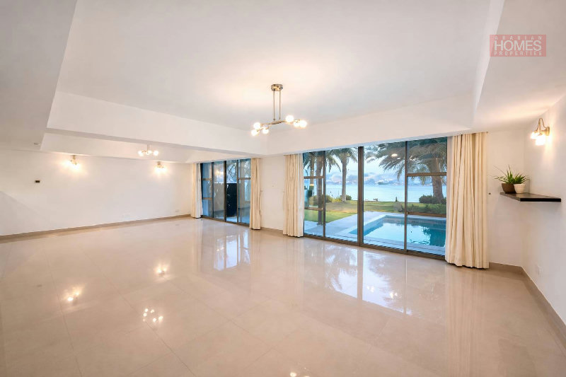 BEACH FRONT - PRIVATE POOL - GARDEN - REDECORATED – Slide 4