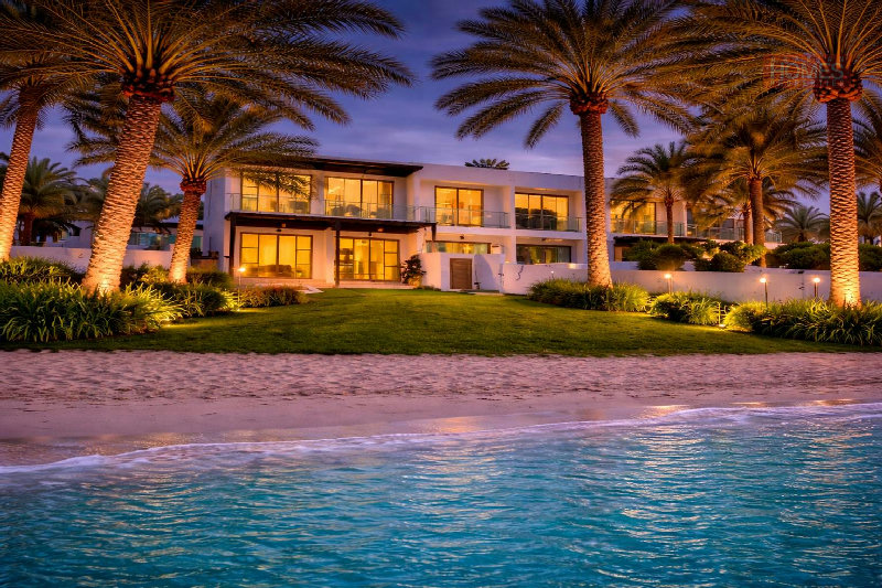 BEACH FRONT - PRIVATE POOL - GARDEN - REDECORATED – Slide 2