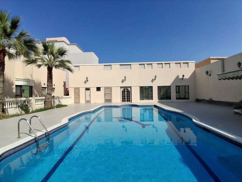 Exceptional 4-Bedroom Compound Villa for Rent in Janabiyah, Bahrain – Slide 19