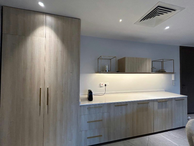 Brand new ultra modern flat in brand new tower full sea view pets allowed – Slide 12
