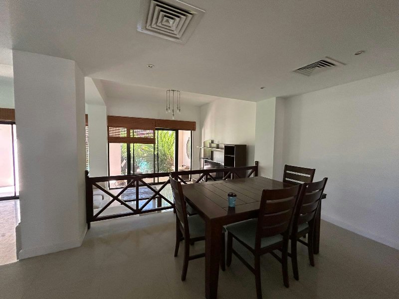 Princess massive house with garden and sea canal view hot deal! – Slide 4