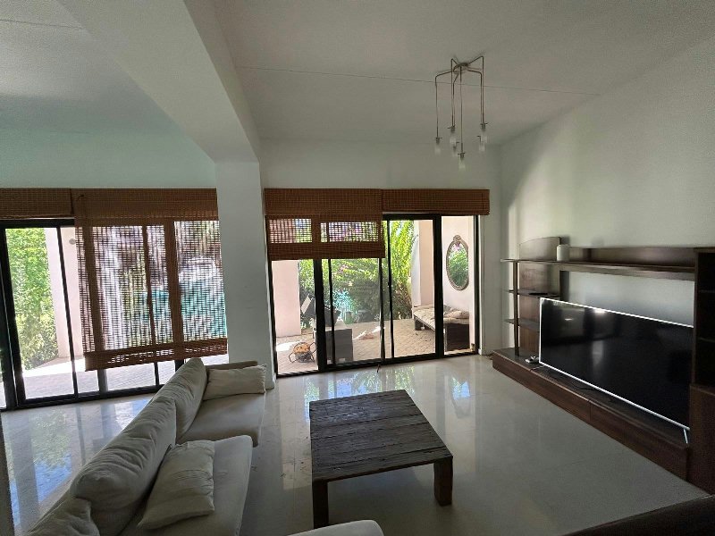 Princess massive house with garden and sea canal view hot deal! – Slide 5