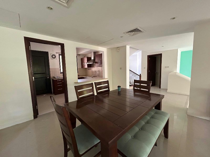 Princess massive house with garden and sea canal view hot deal! – Slide 9