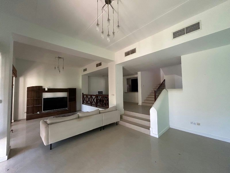 Princess massive house with garden and sea canal view hot deal! – Slide 14