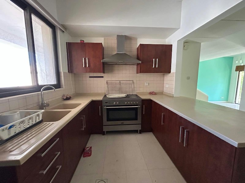 Princess massive house with garden and sea canal view hot deal! – Slide 13