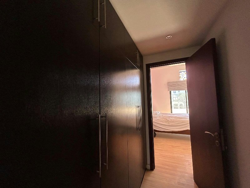 Princess massive house with garden and sea canal view hot deal! – Slide 17