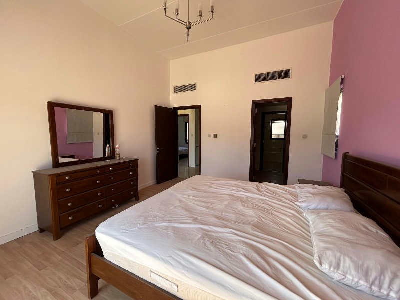 Princess massive house with garden and sea canal view hot deal! – Slide 20