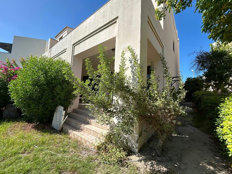 Princess massive house with garden and sea canal view hot deal! – Slide 30