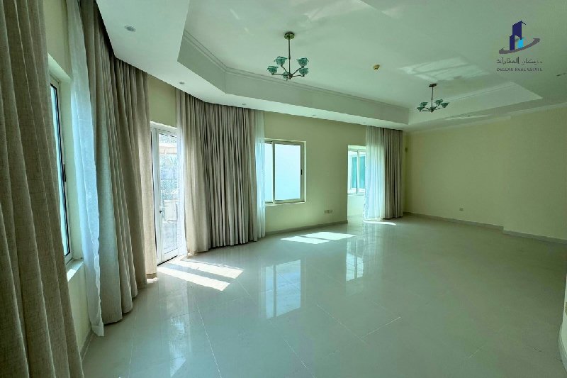 Bright |Well maintained|Near Rugby club|All ensuit – Slide 27