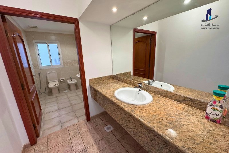 Spacious Pet friendly modern villa|Bright |Duplex – Slide 17