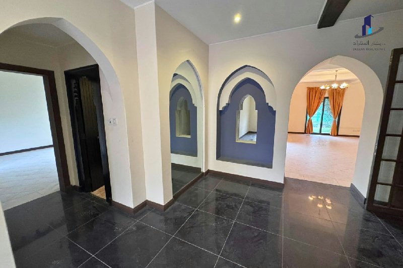 Huge private garden |Pocket friendly | Easy access – Slide 9