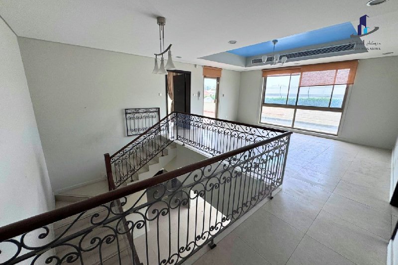 Near Rugby club |Prestigious Compound| Garden|BIG – Slide 7