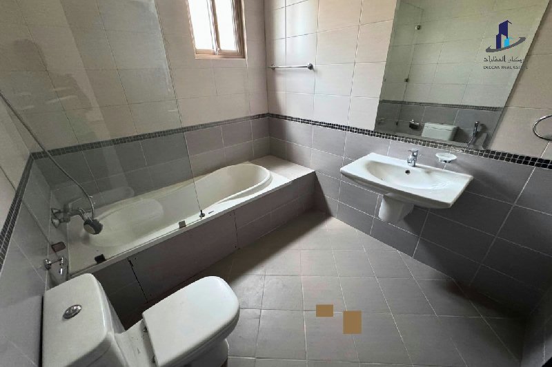 Near Rugby club |Prestigious Compound| Garden|BIG – Slide 4