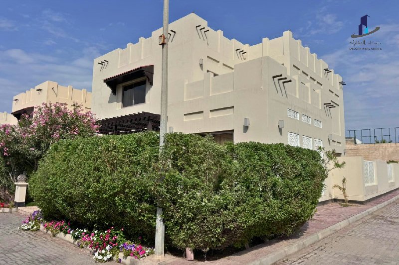 Near Rugby club |Prestigious Compound| Garden|BIG - Main view