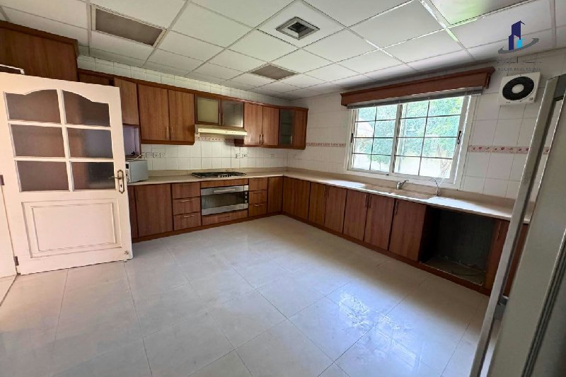 Budget friendly |Squash |Tennis courts |Kids areas - View 2