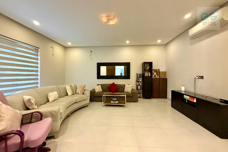 Very Spacious | 6 BR | Majlis + 4-Car Parking | Al Janabiyah – Slide 26