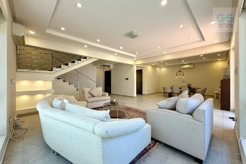 Very Spacious | 6 BR | Majlis + 4-Car Parking | Al Janabiyah - Main view