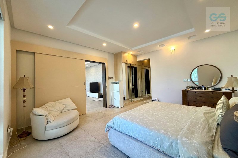 Very Spacious | 6 BR | Majlis + 4-Car Parking | Al Janabiyah – Slide 14