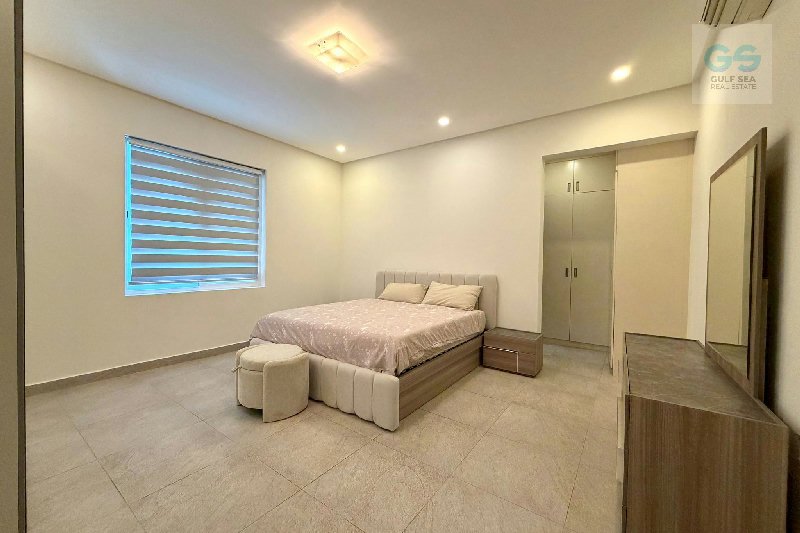 Very Spacious | 6 BR | Majlis + 4-Car Parking | Al Janabiyah – Slide 17