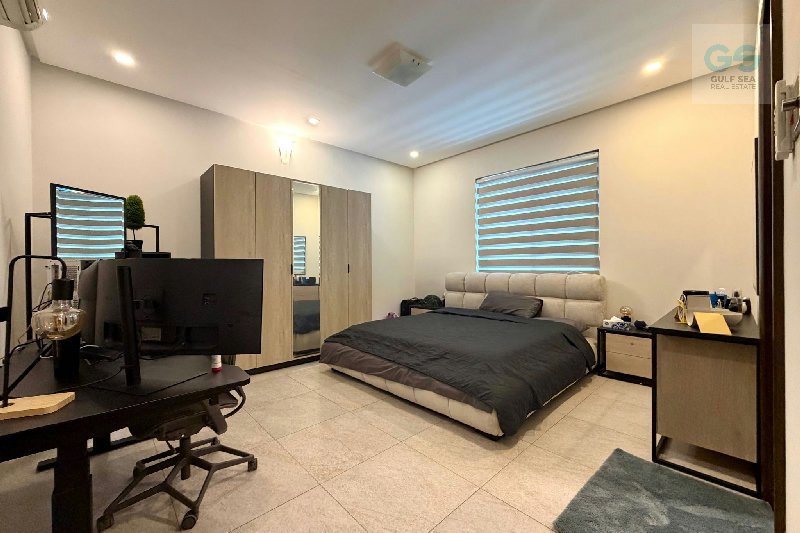 Very Spacious | 6 BR | Majlis + 4-Car Parking | Al Janabiyah – Slide 19